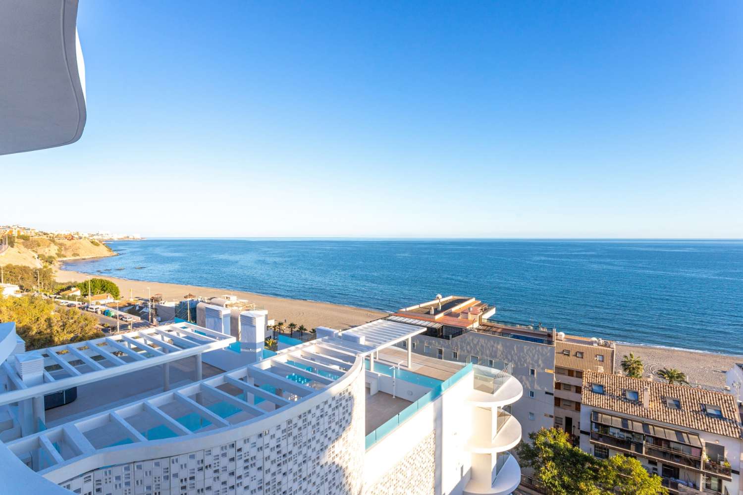 Penthouse te koop met uitzicht op zee en 50 m van het strand Benalmadena Costa Málaga