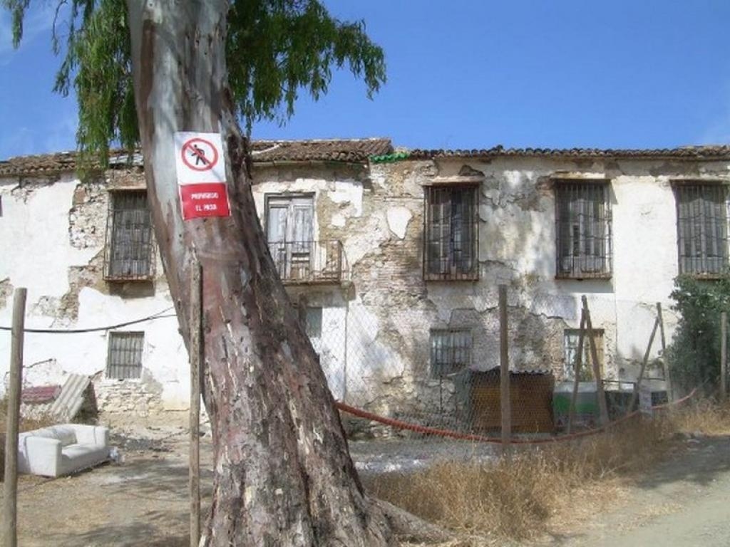 Parcela en venda en Puerto de la Torre (Málaga)