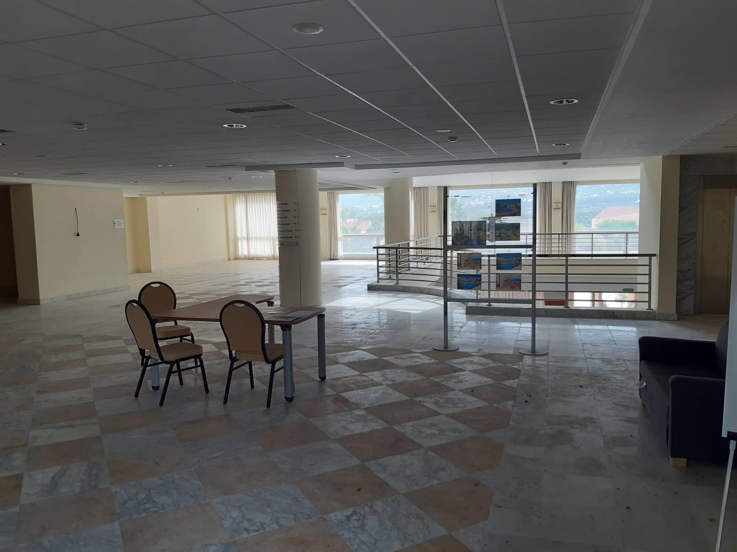 Large offices for sale, SALONS, SPA, THEATER, RESTAURANT, GARAGE SPACES in Alhaurin de la Torre
