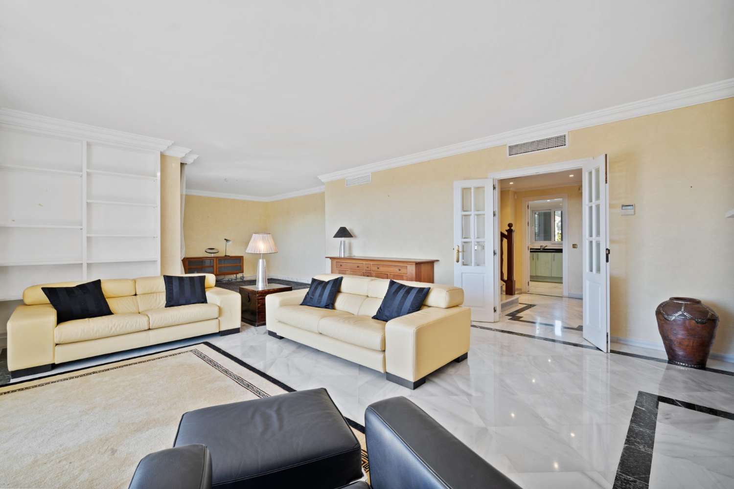 顶层公寓出售在蒙帕莱索，马贝拉黄金地带