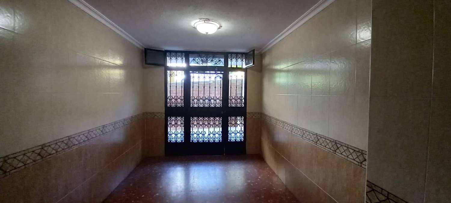 Apartment for sale in Urbanization Los Arcos algeciras (Cadiz)