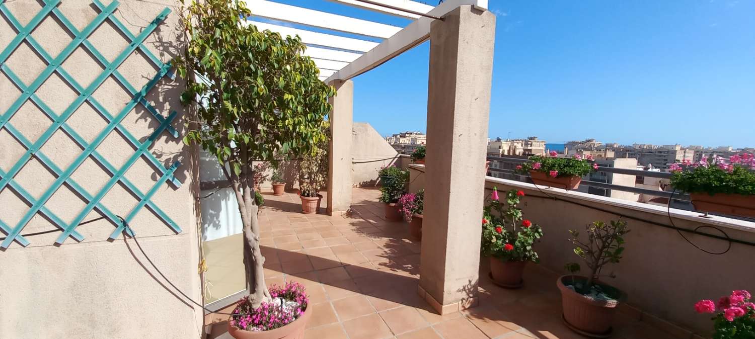 Magnificent penthouse 200 m from Poniente beach in Malaga capital
