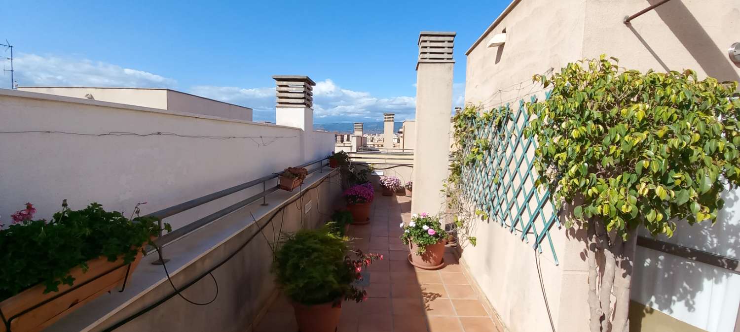 Magnifique penthouse à 200 m de la plage de Poniente dans la capitale Malaga