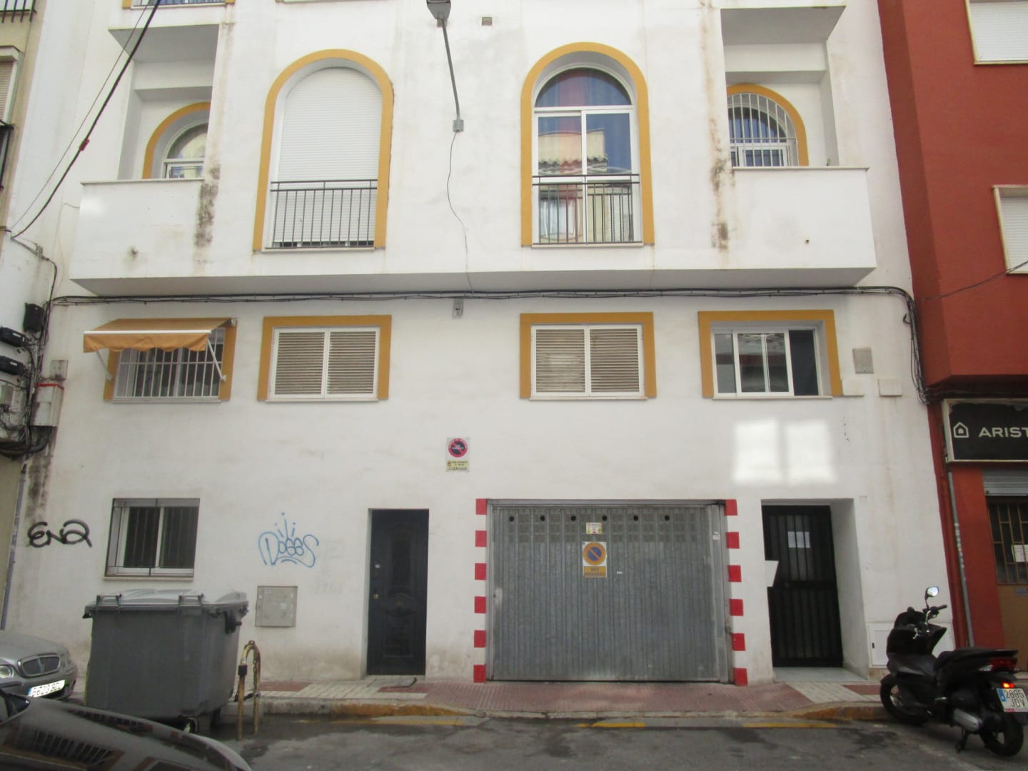 Huoneisto myytävänä Tejares-kadulla Málagassa
