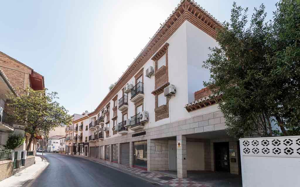 Groot open pand te koop in Granada