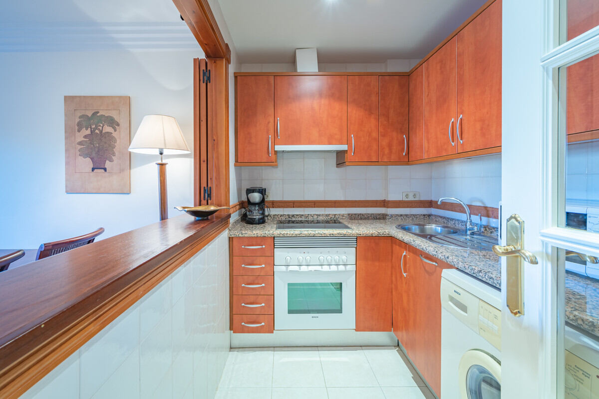 Appartement te koop in Vasari-complex Puerto Banus Marbella