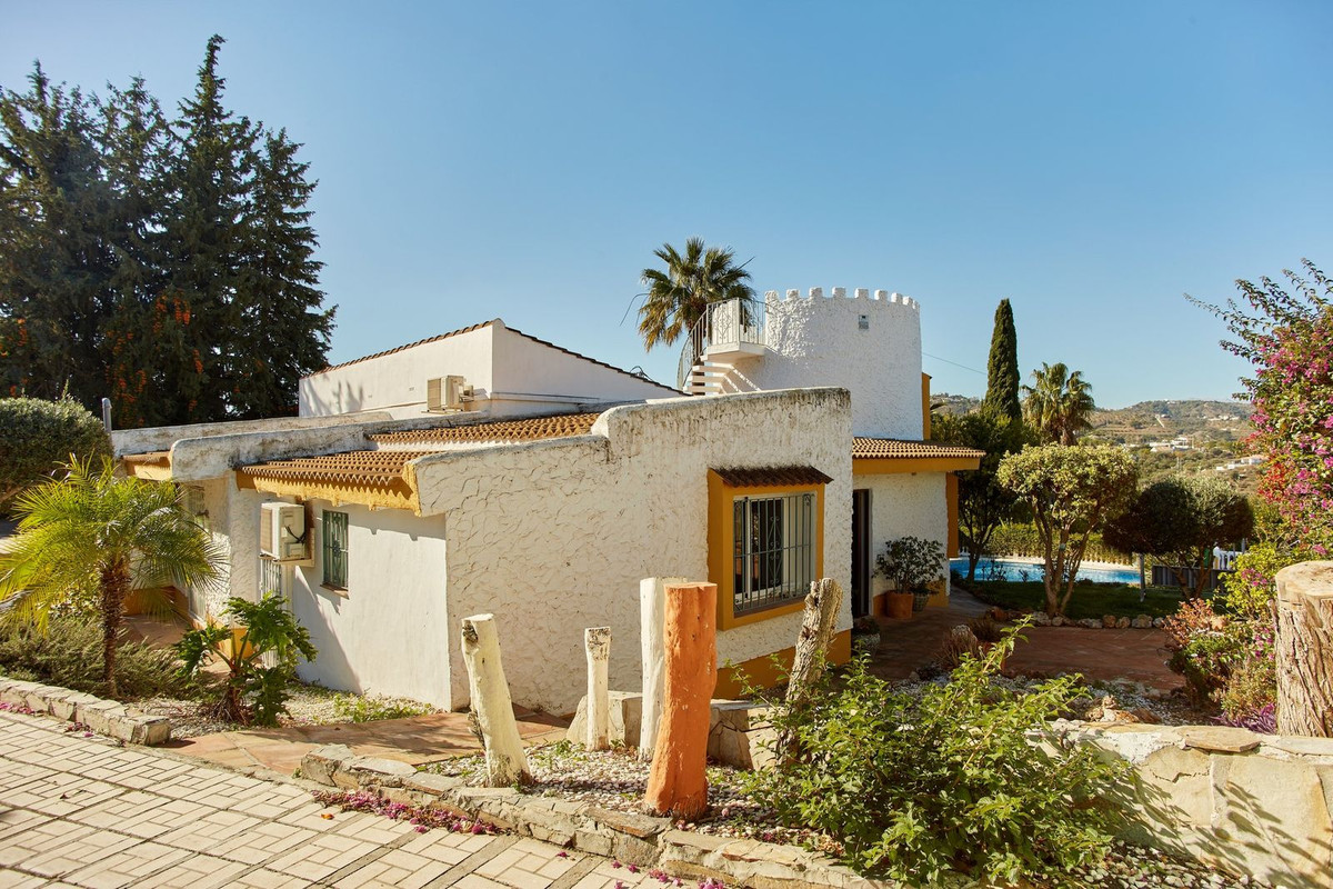Villa til salg i Alhaurin el Grande Málaga