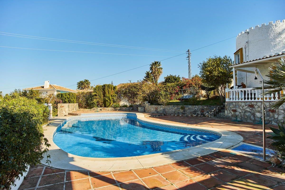 Villa te koop in Alhaurin el Grande Málaga