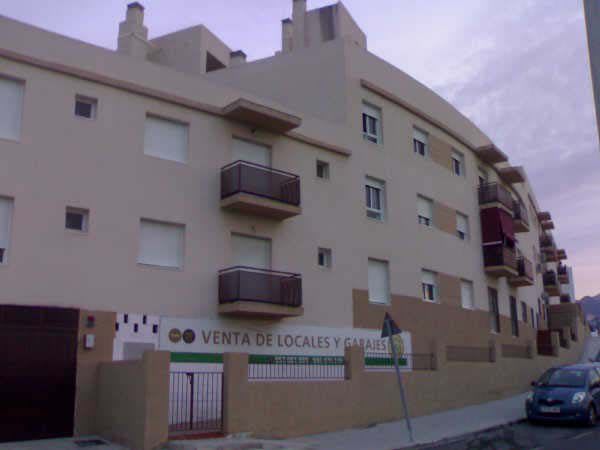 Paikallinen varastotiloihin ja autotalliin Alhaurin de la Torressa