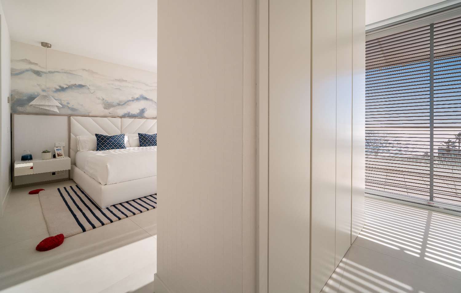 Fantastisk duplex 4 værelses penthouse med panoramaudsigt over havet. Indretning af Aalto inkluderet i prisen.