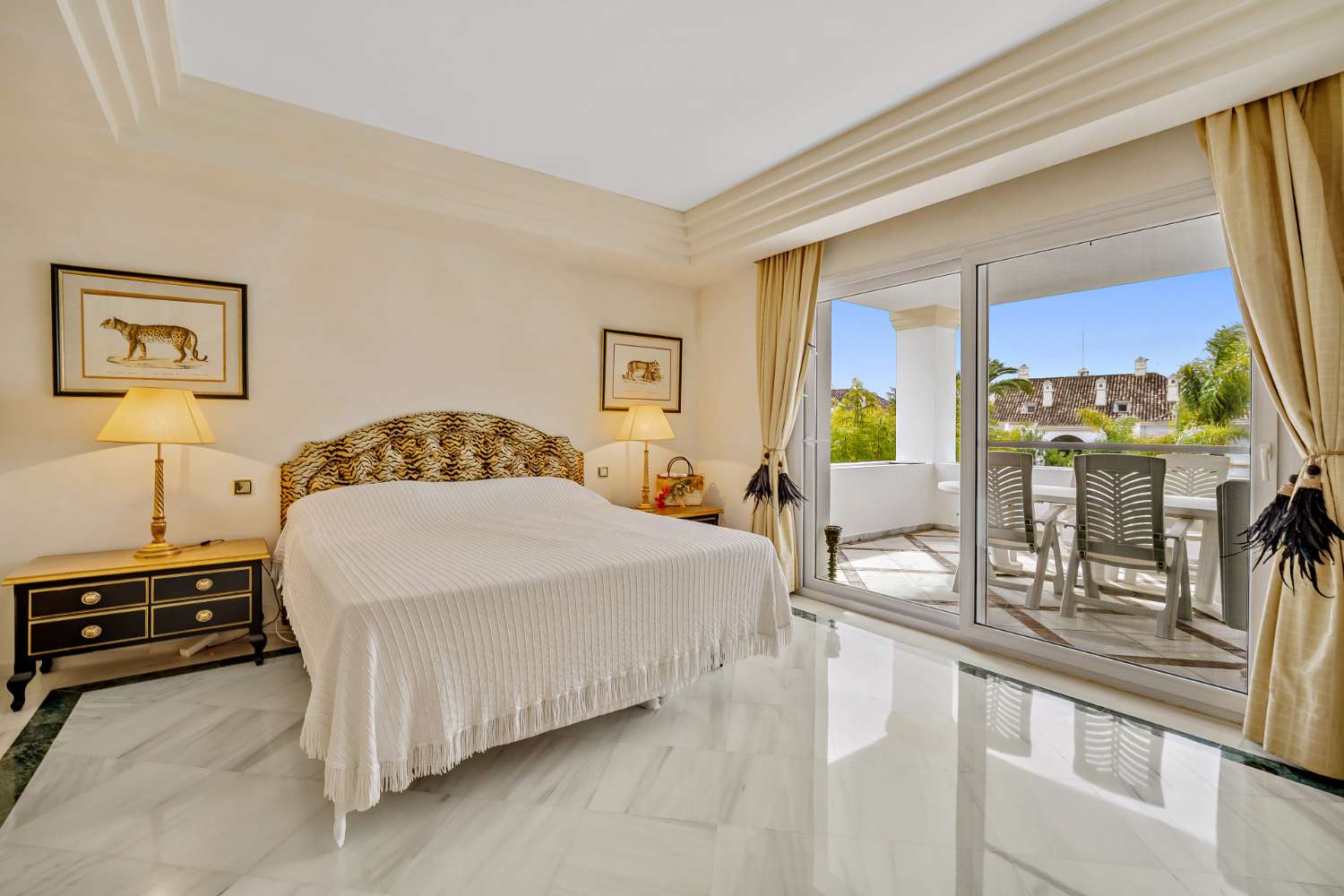 Lägenhet till salu i Monte Paraiso, Marbella Golden Mile