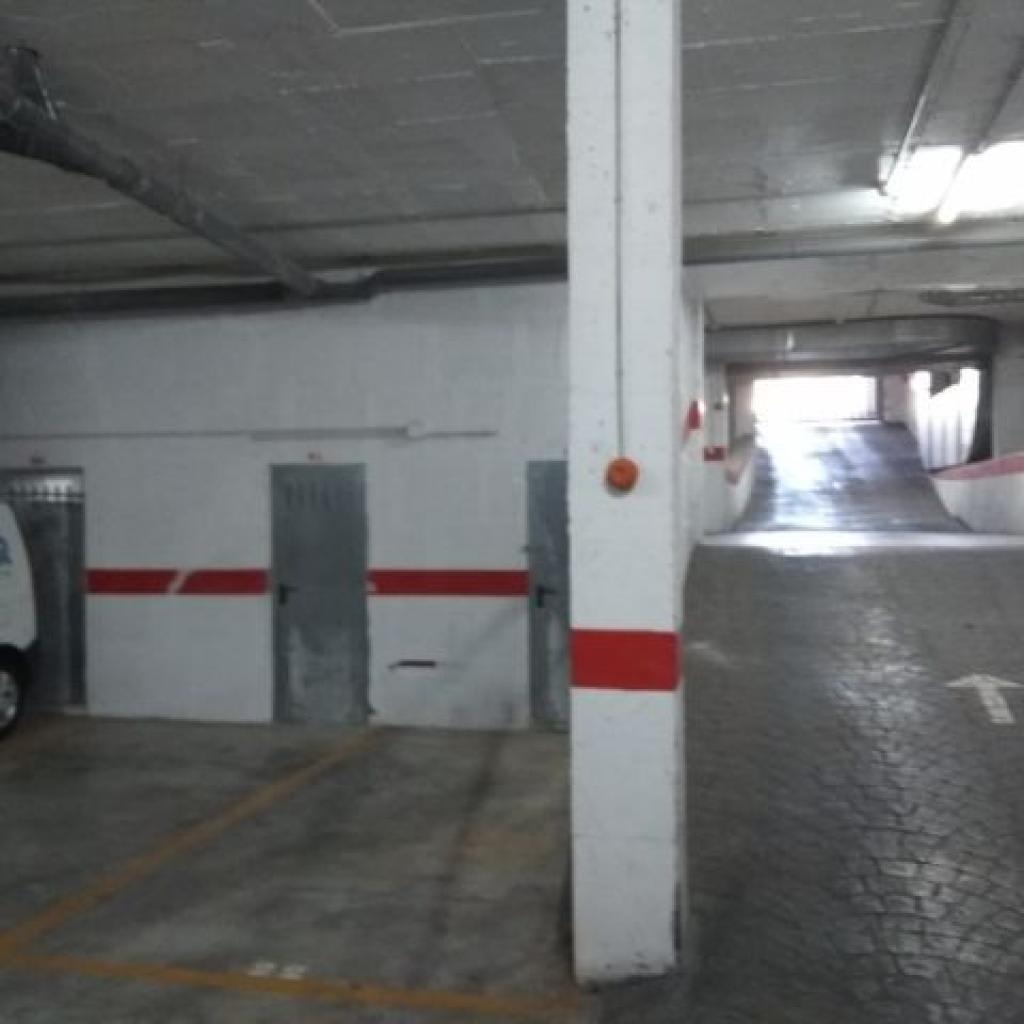 Garage space for sale in Puerto de la Torre Málaga