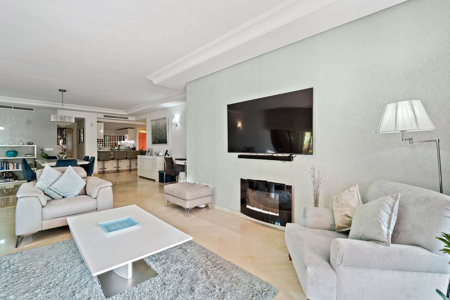 Appartement te koop in Menara Beach, New Golden Mile Estepona
