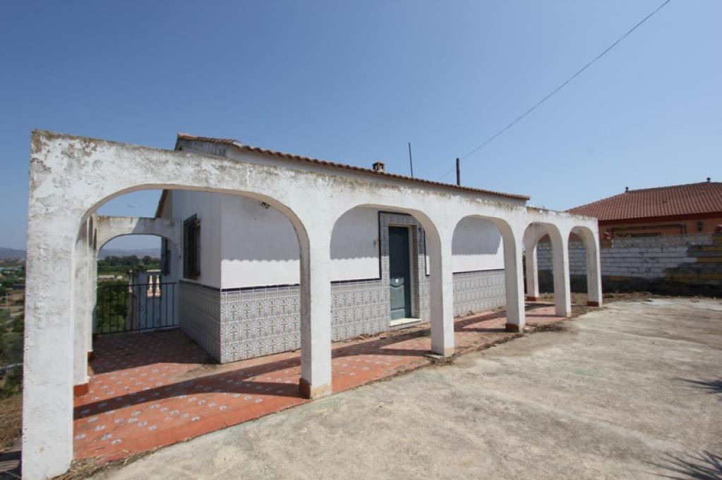Independent villa for sale in Alhaurin de la Torre