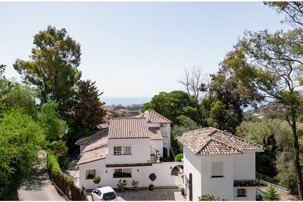 Villa zum Verkauf mit Panoramablick in der Stadt Benalmadena