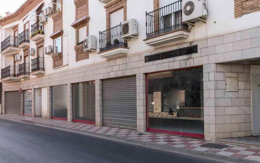 Large open plan premises for sale in Granada