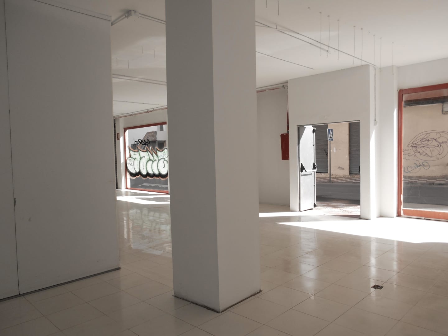 Velké otevřené prostory na prodej v Granadě