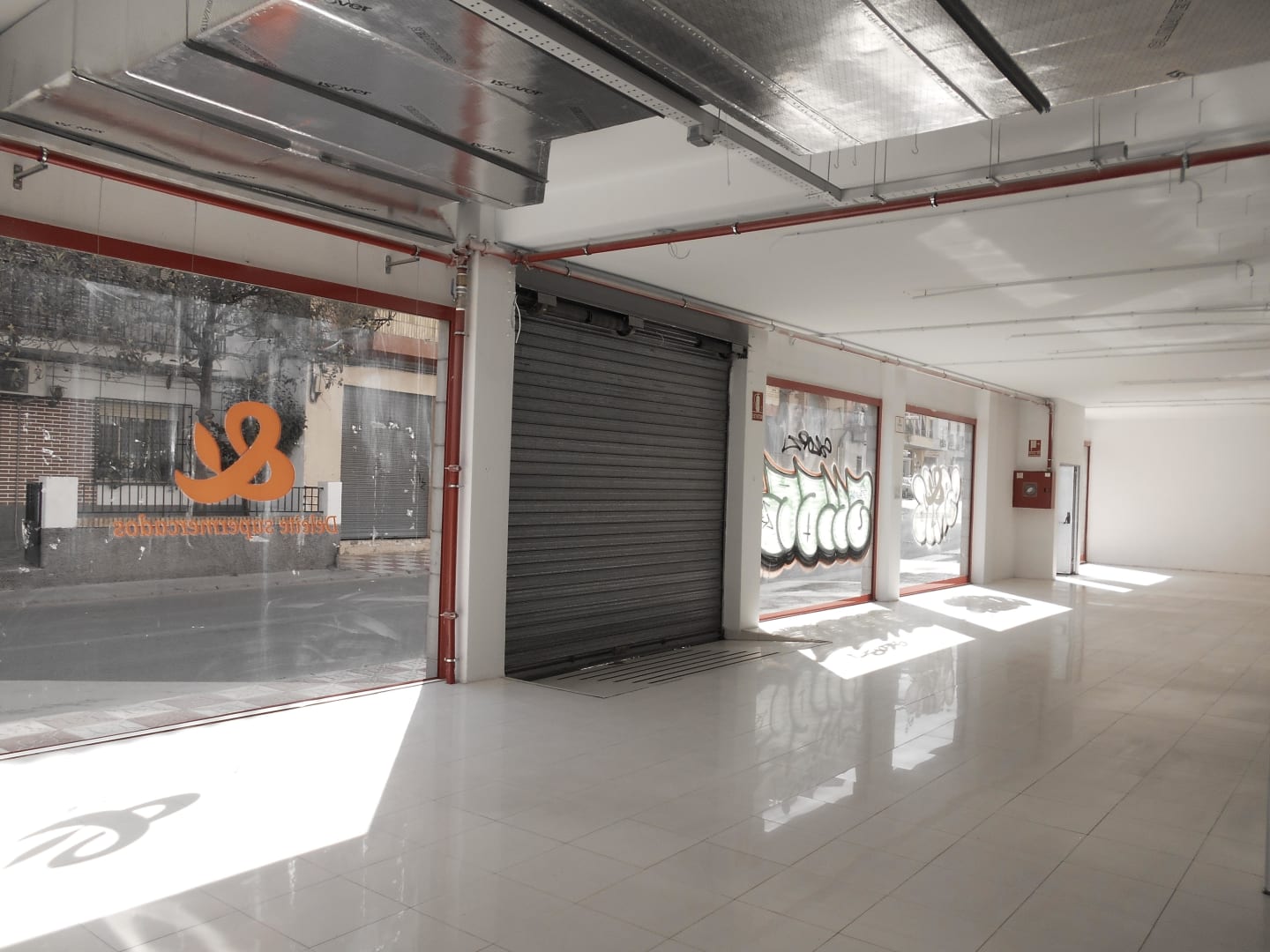 Velké otevřené prostory na prodej v Granadě