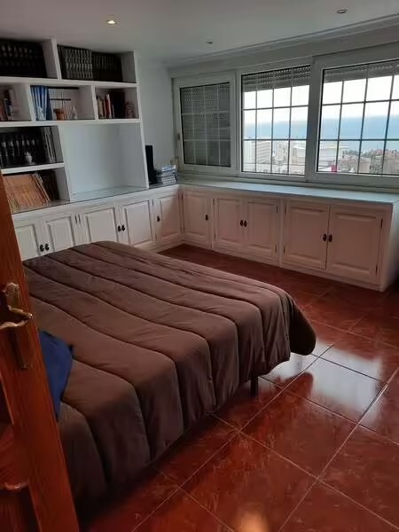 Продажа двухквартирного дома в Zona Carihuela Torremolinos