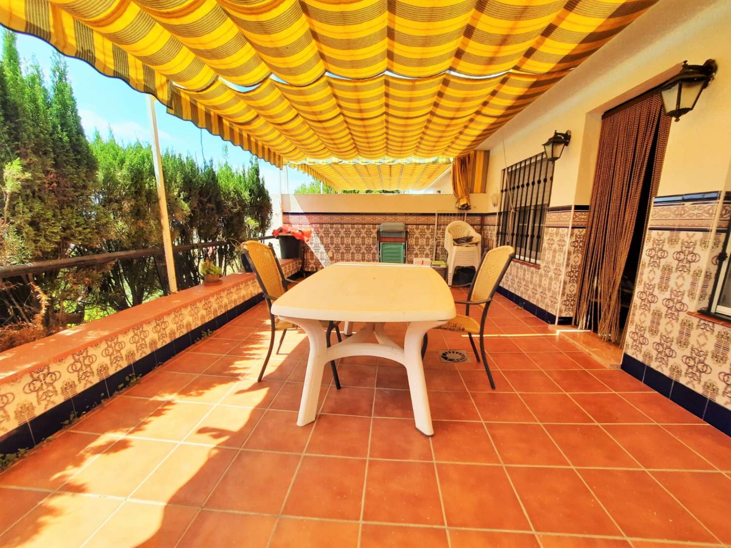 Продажа двухквартирного дома в Zona Carihuela Torremolinos